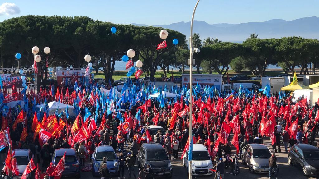 Manovra economica ingiusta: anche a Cagliari manifestazione in piazza Cgil-Uil