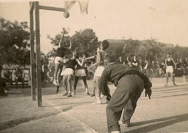 1891. Nasce il basket. Arriverà in Sardegna trent'anni dopo: ecco la storia degli antenati della Dinamo 