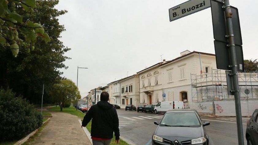 Droni e auto civetta anti-spacciatori: pattuglia di vigili nelle zone a rischio di Empoli