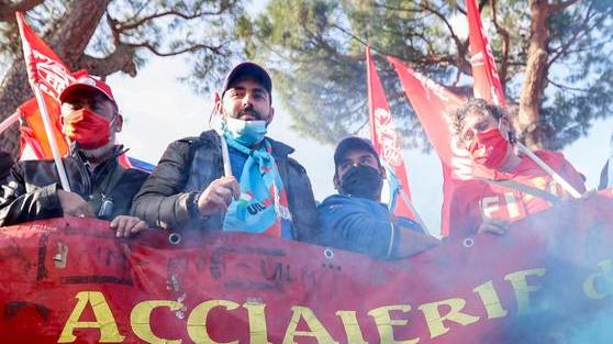 «Jindal inaffidabile e governo confuso»