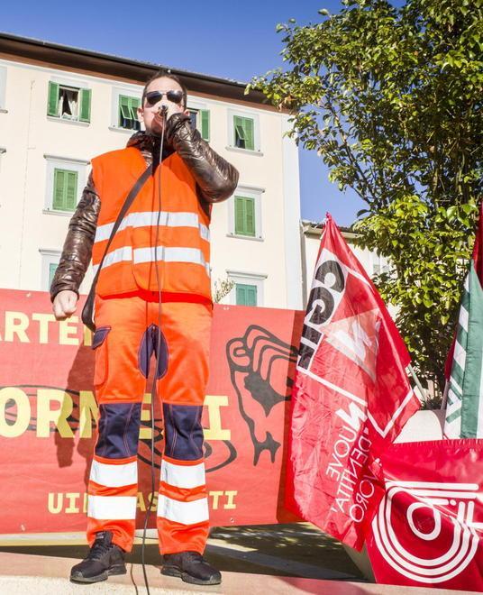 Porto, i lavoratori in sciopero domani invece che oggi 