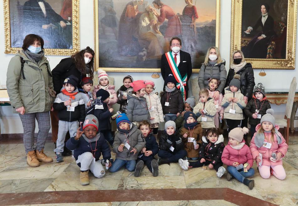 I bimbi della Mamitù in visita