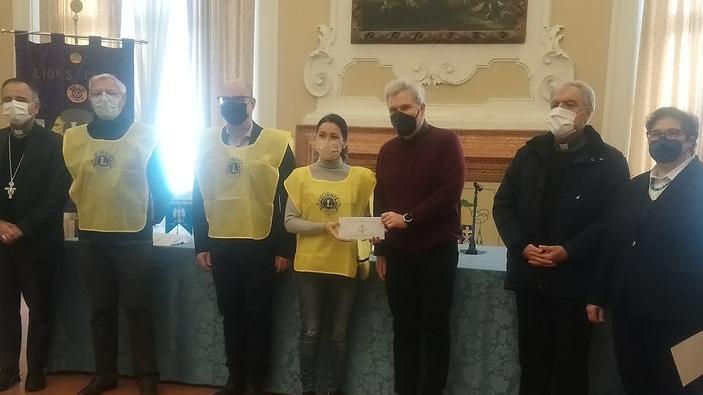 Dai Lions 52 tessere spesa in aiuto alle mamme sole «Ritrovare la fiducia»