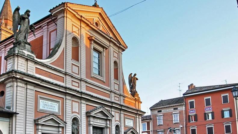 Castelfranco. La sala scommesse troppo vicina alla chiesa Il Comune la caccia