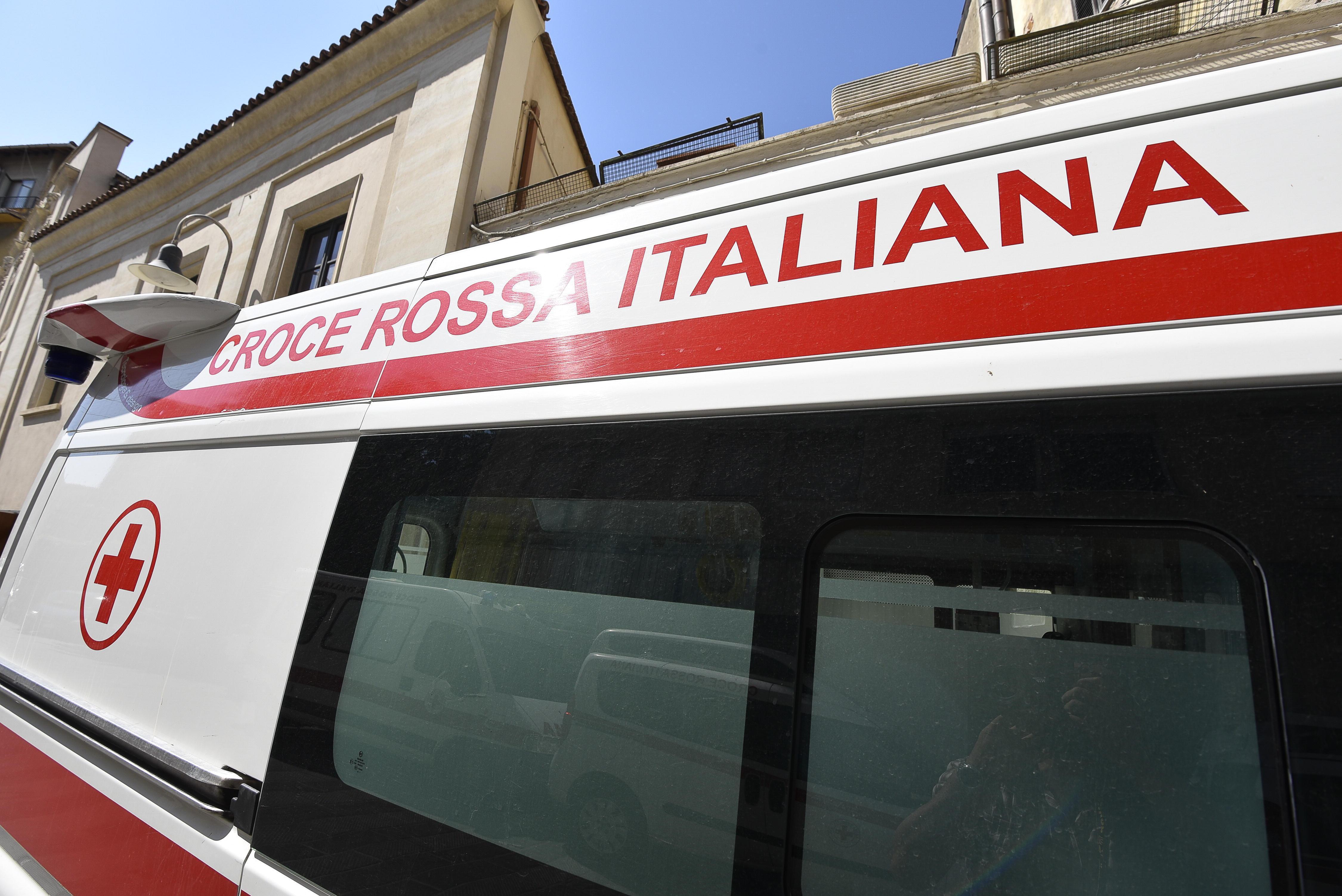 Sul posto è intervenuta la Croce rossa italiana