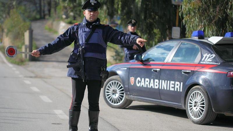 Rapina un'anziana in strada, operaio di 48 anni arrestato dai carabinieri