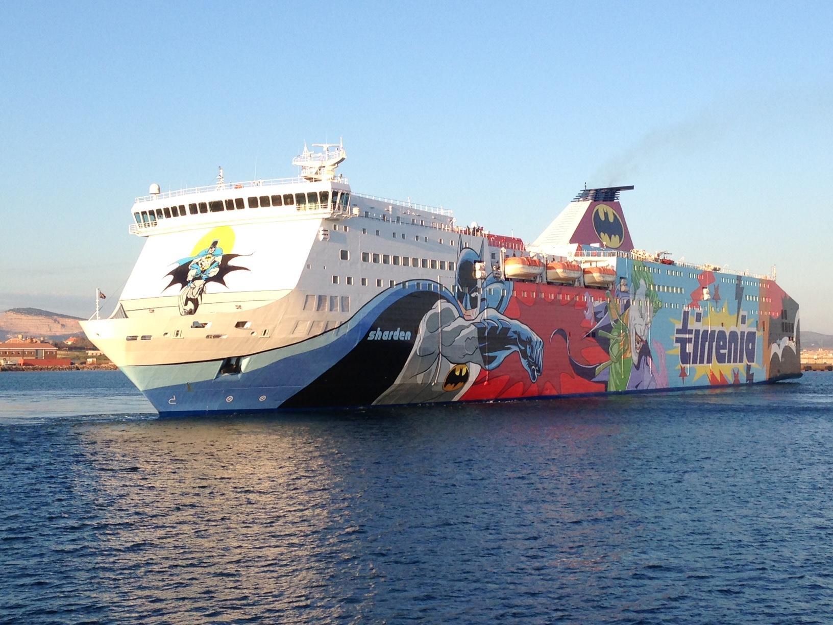 Odissea sulla nave Tirrenia: il viaggio Genova-Porto Torres è durato 20 ore 