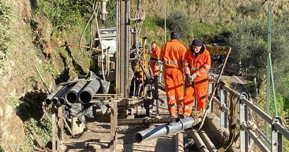 Lavori per riparare la frana