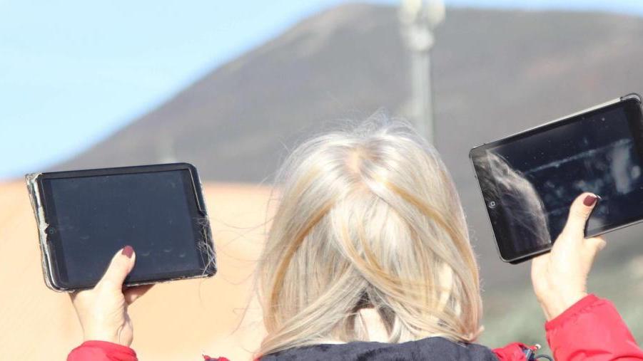 «Progetto 5G, subito i soldi per le aree senza connessione»