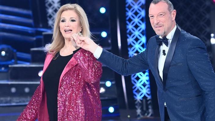 Iva Zanicchi sfida il regolamento «Volevo cantarvi il ritornello...»