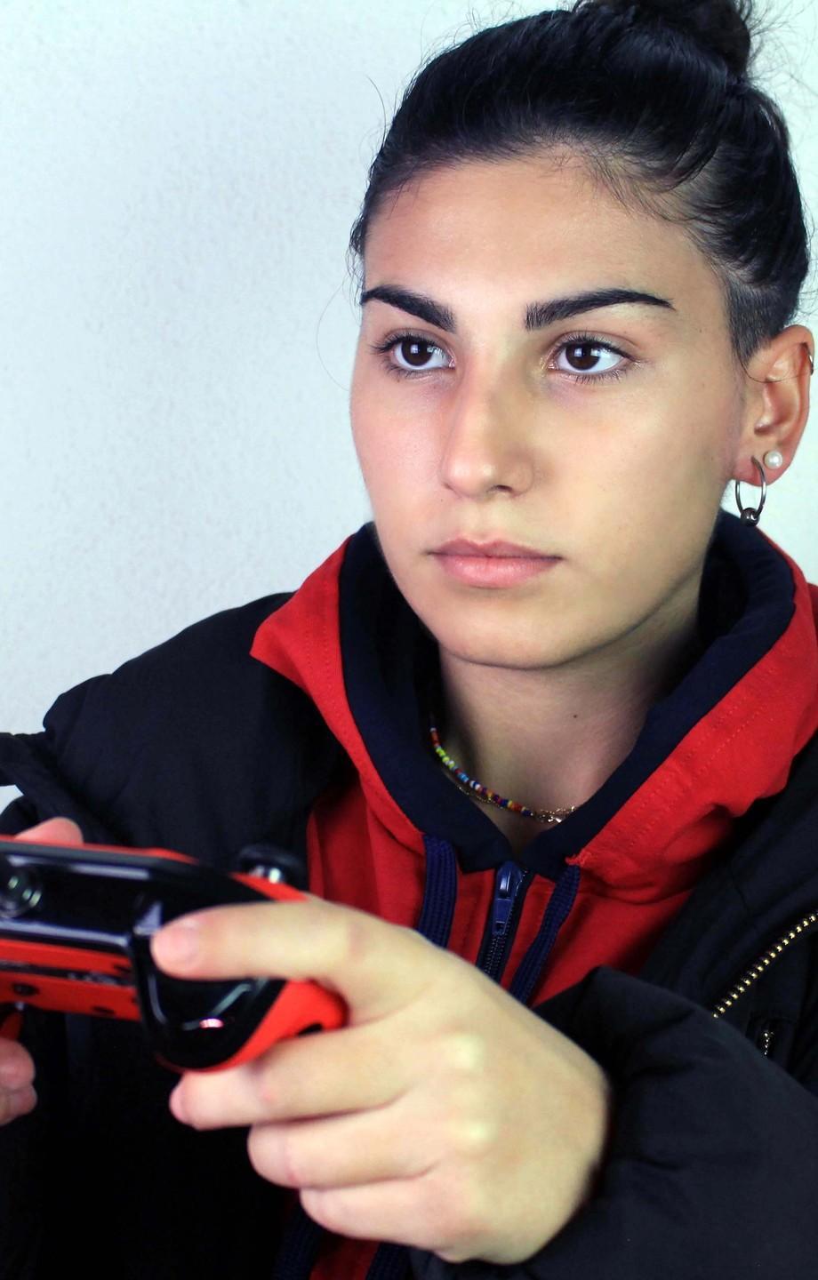 La sfida ai videogiochi unisce giovani e anziani 