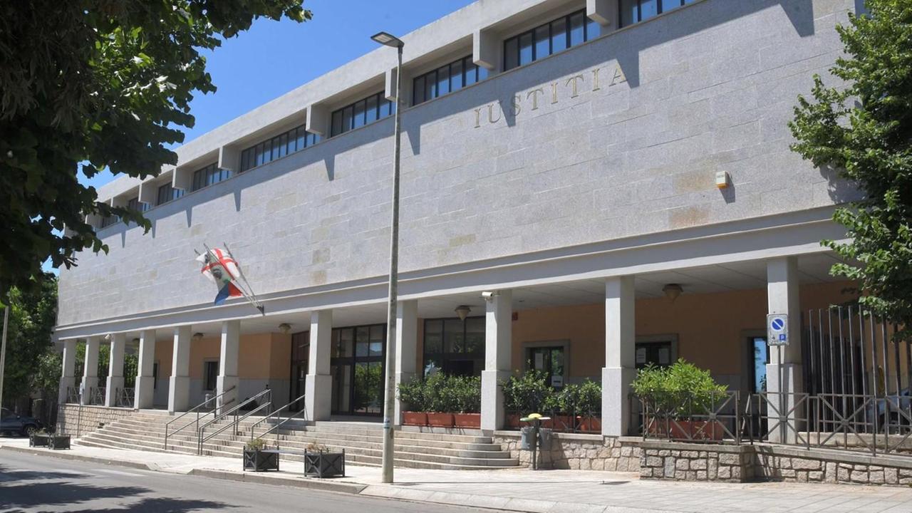 Non abusò della figlia della compagna, assolto