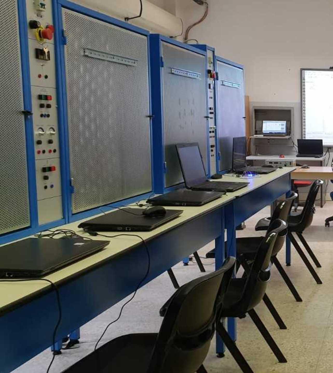 Dipendenza da smartphone un corso per gli adolescenti 