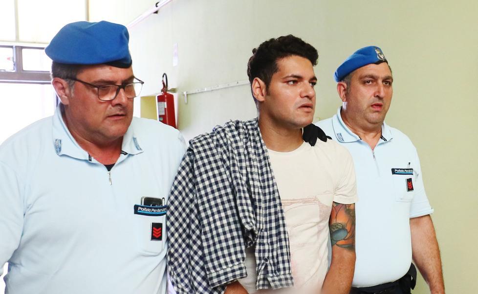 Ferrara, lo stalking prima dell’omicidio: annullata la pena a Guidarelli 