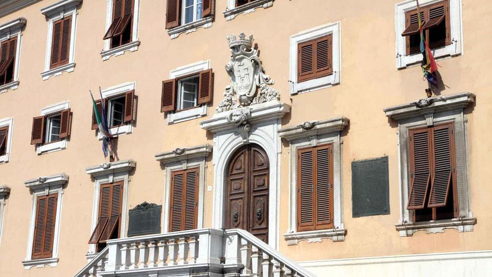 Società del Comune di Livorno assume 22 addetti: i profili e requisiti 