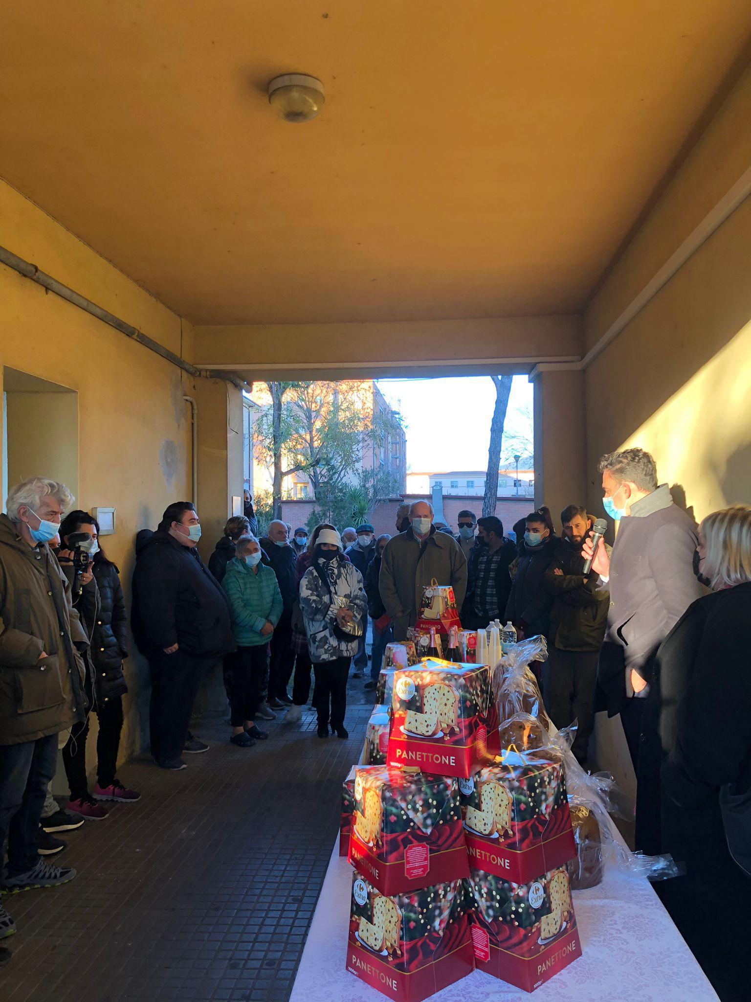 Lo scambio degli auguri al “Casone”