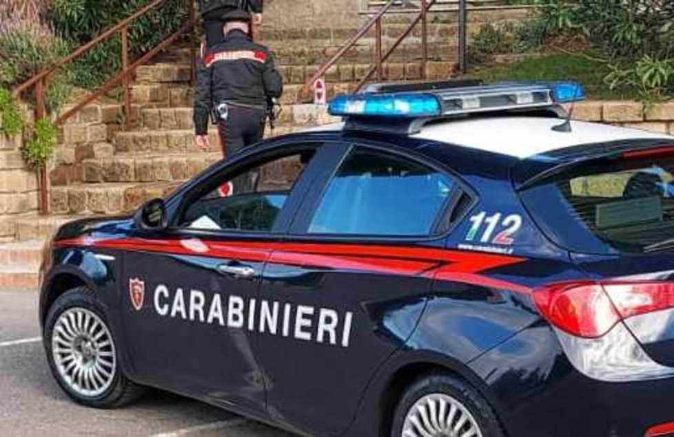 «Faccio saltare la casa» 77enne urla e si barrica Ricoverato in ospedale