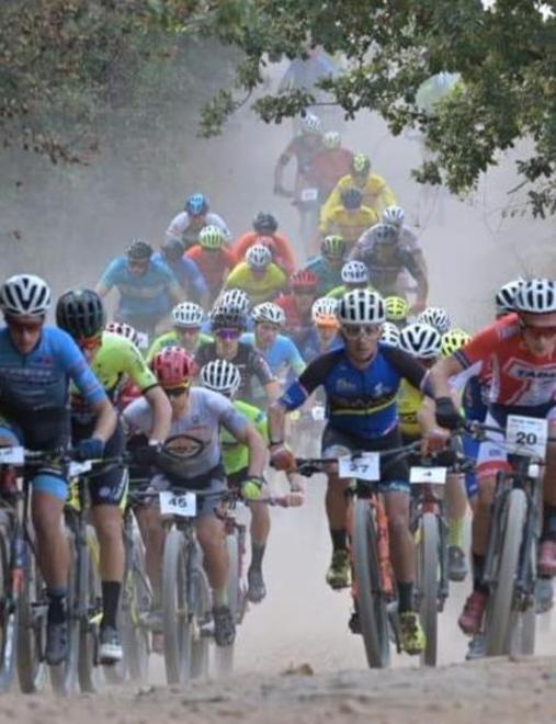 Tutti in piedi sui pedali Cala Violina ospiterà un esercito di ciclisti 