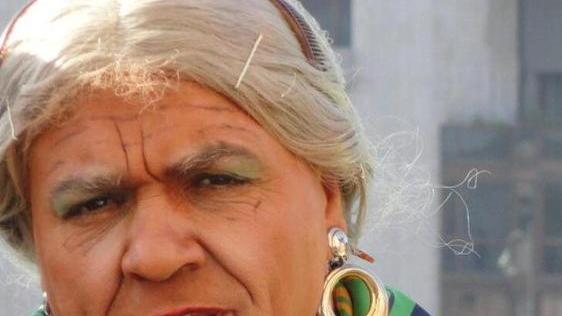 La Carovana in trasferta la commedia del Veglione e poi barzellette e ironia