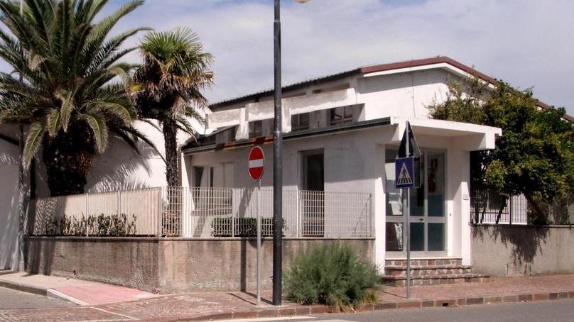 «Studenti e insegnanti positivi al Covid» Chiuse due scuole primarie a Rosignano