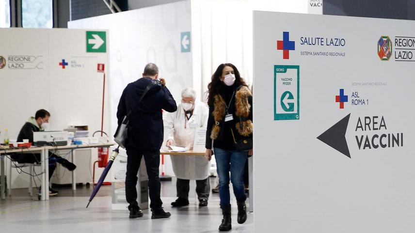 Coronavirus, la variante Omicron in Toscana: 20 nuovi casi tra Firenze e Prato. I dati che preoccupano