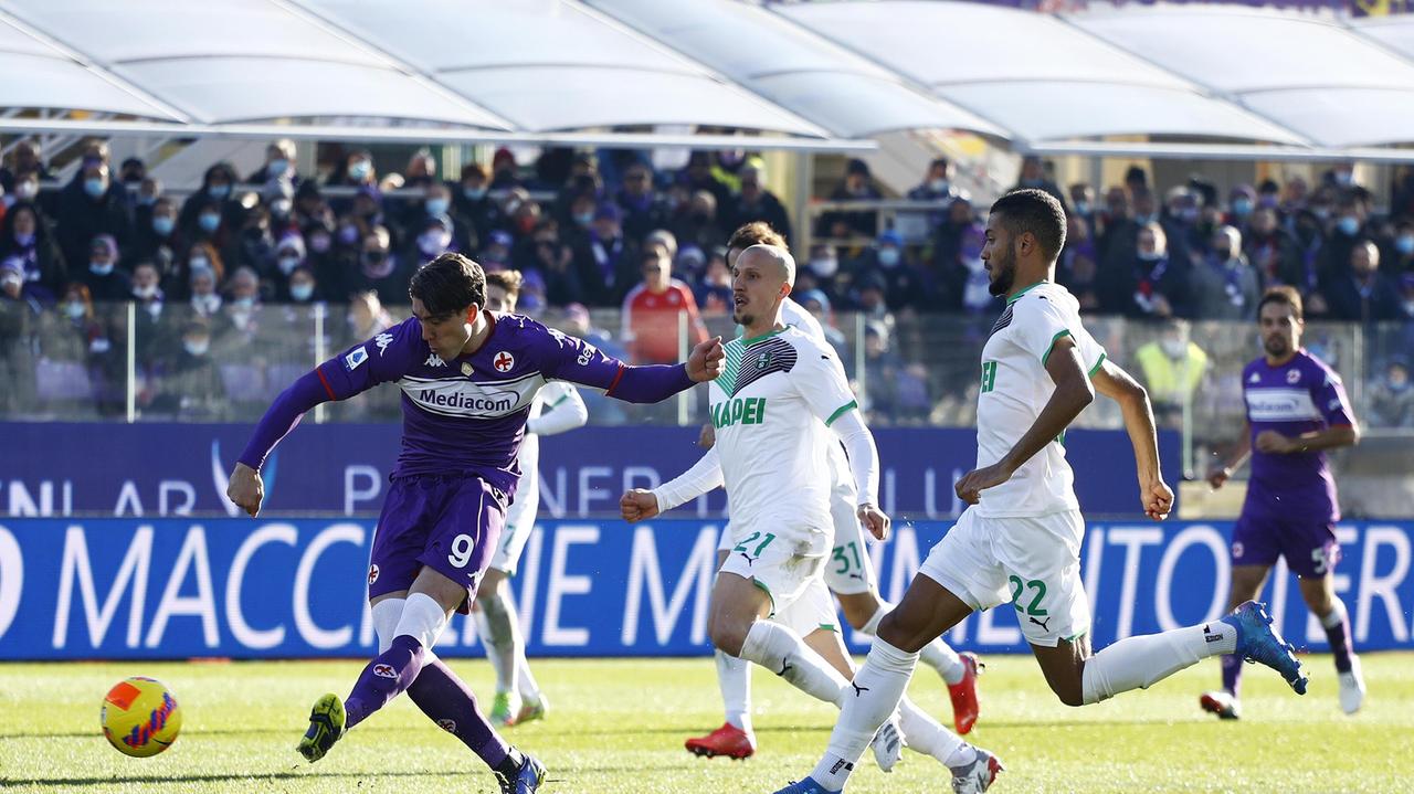 Il Sassuolo si illude, ma la Fiorentina rimonta: finisce 2-2