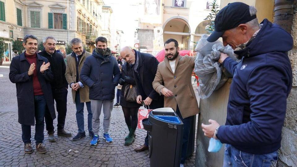 Nuovi cestini per rifiuti per aumentare la raccolta differenziata