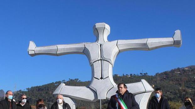 Un “Ego” gigantesco rende più vicine Pietrasanta e la Corea
