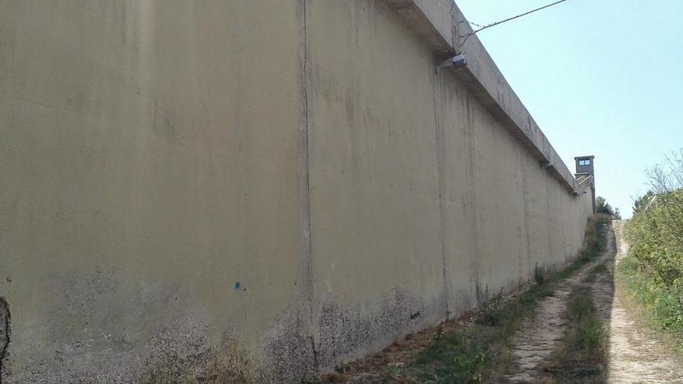 Legambiente e pianosini contro l’ipotesi murales sul muro Dalla Chiesa