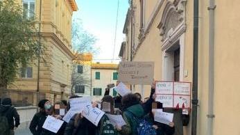 I termosifoni ripartono Gli studenti tornano in aula dopo lo sciopero