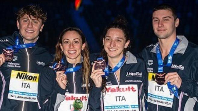 Mora avanti tutta: bronzo nella staffetta 4x50 mista mixed e in finale nei 50 dorso