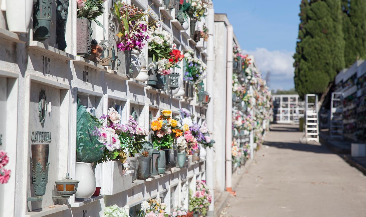 Cimitero, al Comune i fondi per costruire nuovi loculi
