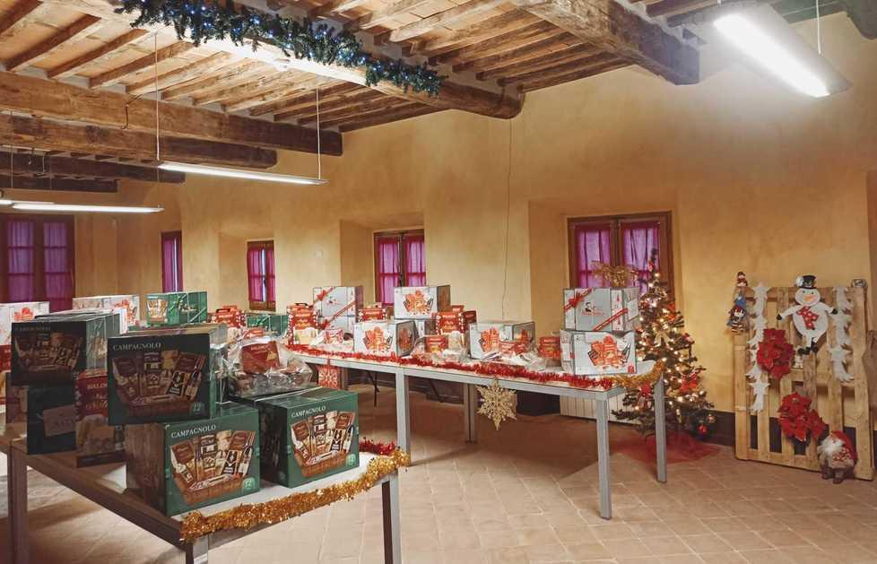 Sono pronti i cesti natalizi per le famiglie bisognose 