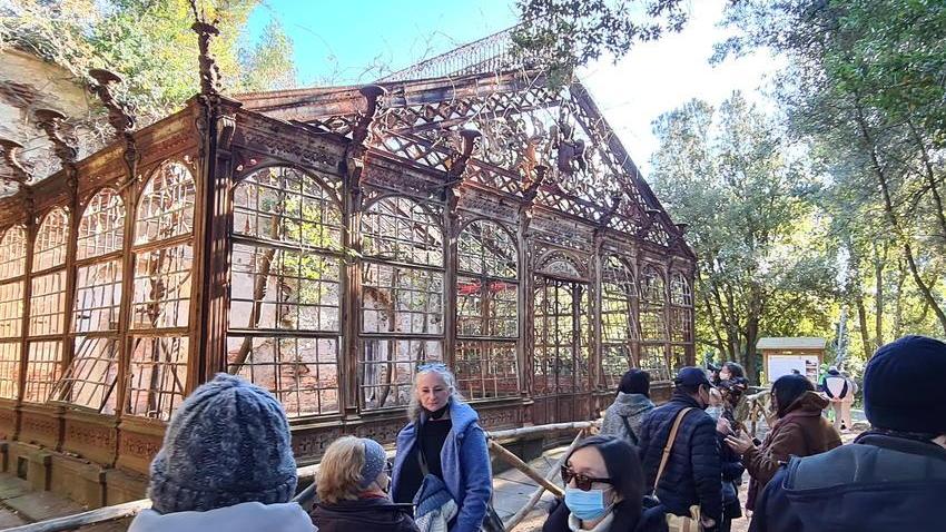 La serra di villa Maurogordato finalmente libera dal degrado