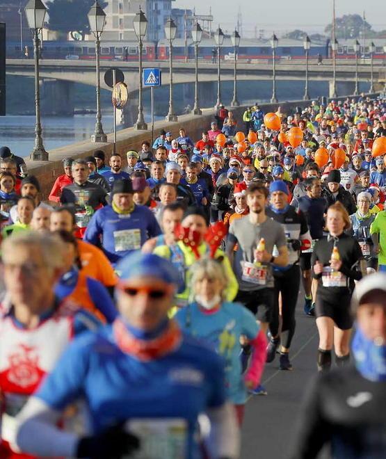 La Maratona di Pisa parla ruandese Simukeka primo da solo sotto la Torre 