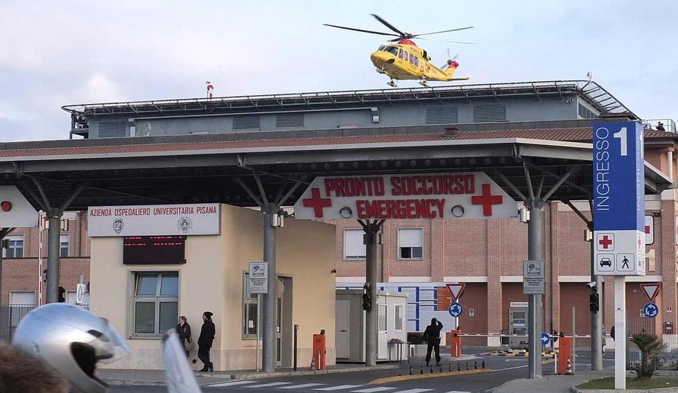 Un atterraggio di Pegaso nella piazzola sul tetto del pronto soccorso