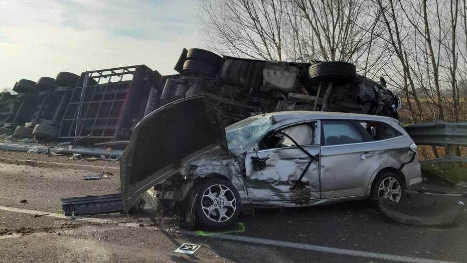Si suicida dopo lo schianto in cui era morto un camionista