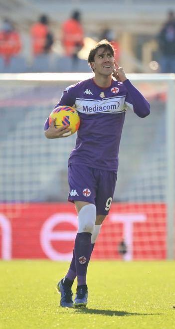 Vlahovic come Ronaldo: 33 reti Domani a Verona per superarlo