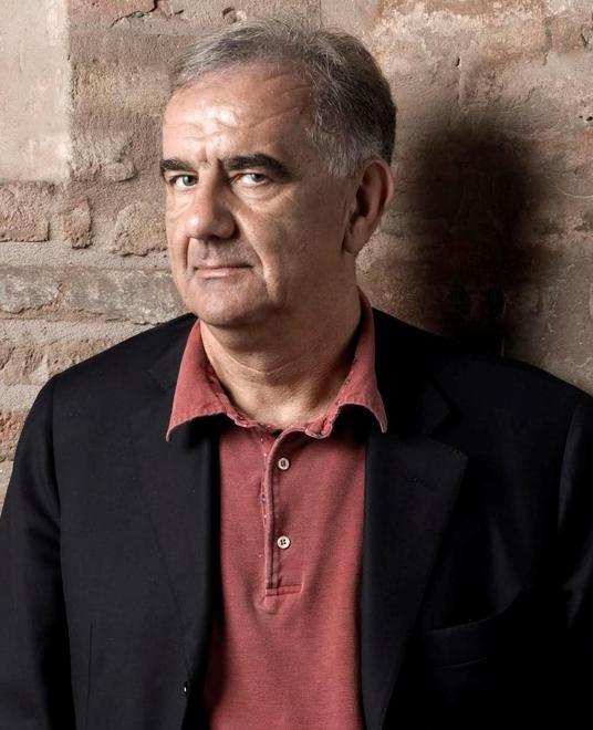 «Far ridere è una fatica vera» Gene, il comico che scrive 