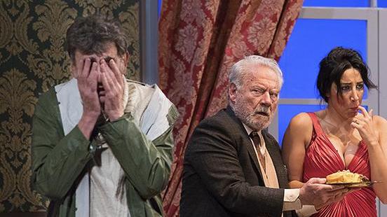 Colangeli: «L’uomo, la bestia e la virtù quando recitare Pirandello è divertimento»