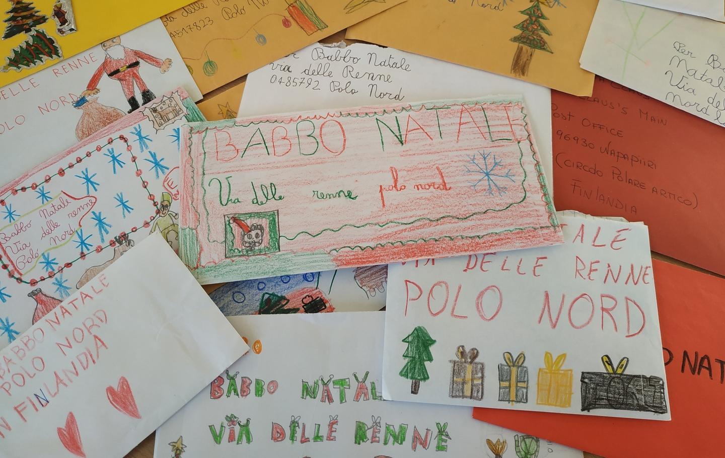 «Babbo Natale, tanti regali e porta via il Covid» 