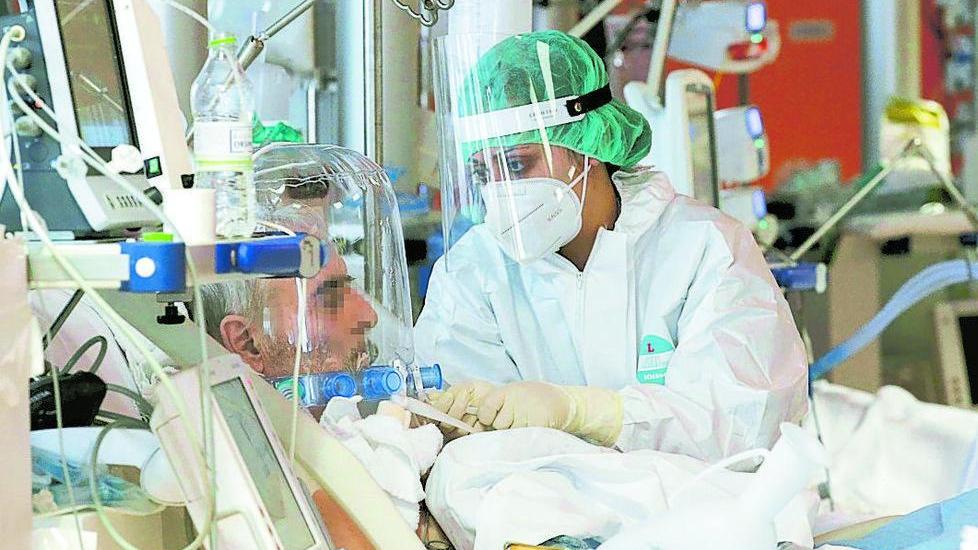 Ferrara, negli ospedali 41 posti in più: rinforzo per i tracciamenti