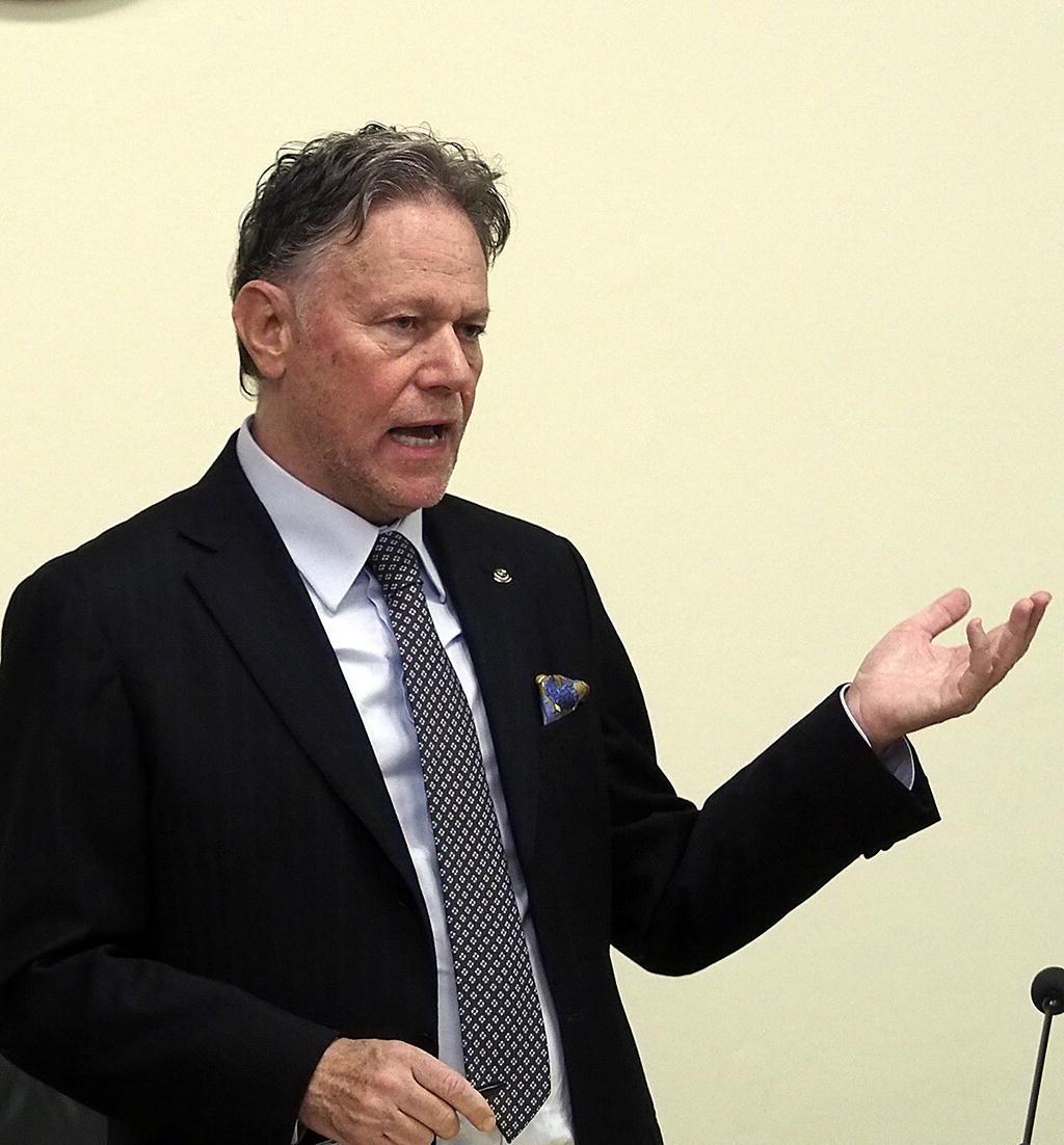 Il sindaco di Aulla Roberto Valettini
