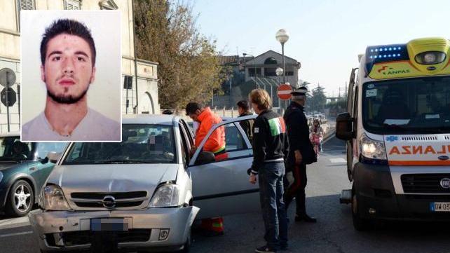 L’auto dell’imputato assolto ieri pomeriggio e, nel riquadro, la vittima Maurizio Fratello