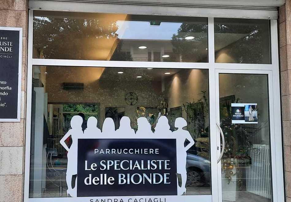 Il negozio “Le specialiste delle bionde” a Santa Croce sull’Arno