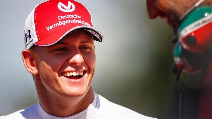 Nel 2022 Mick Schumacher "riserva" della Ferrari