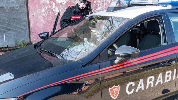 Si fingevano carabinieri per rubare agli anziani: arrestati due fratelli
