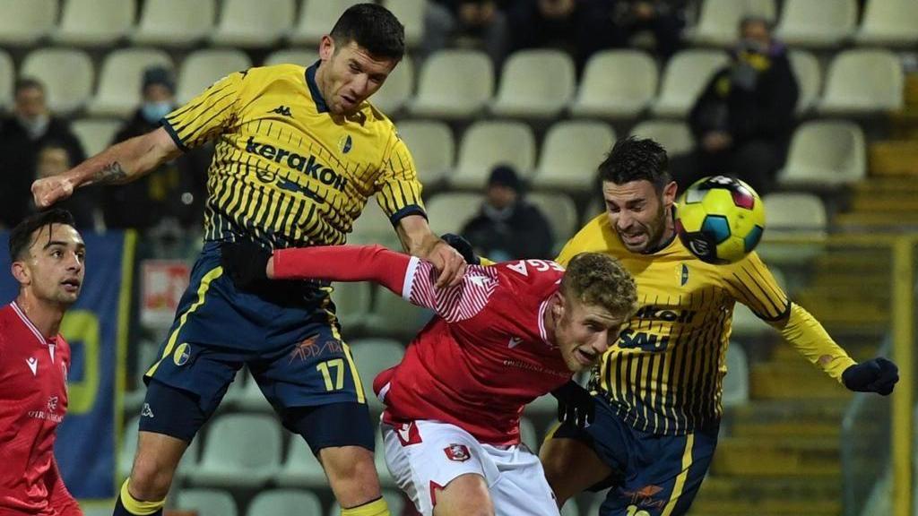 A Modena arriva la decima sconfitta in campionato per il Grosseto: ora i biancorossi sono ultimi in classifica (Foto Luca Diliberto-Modena Calcio)