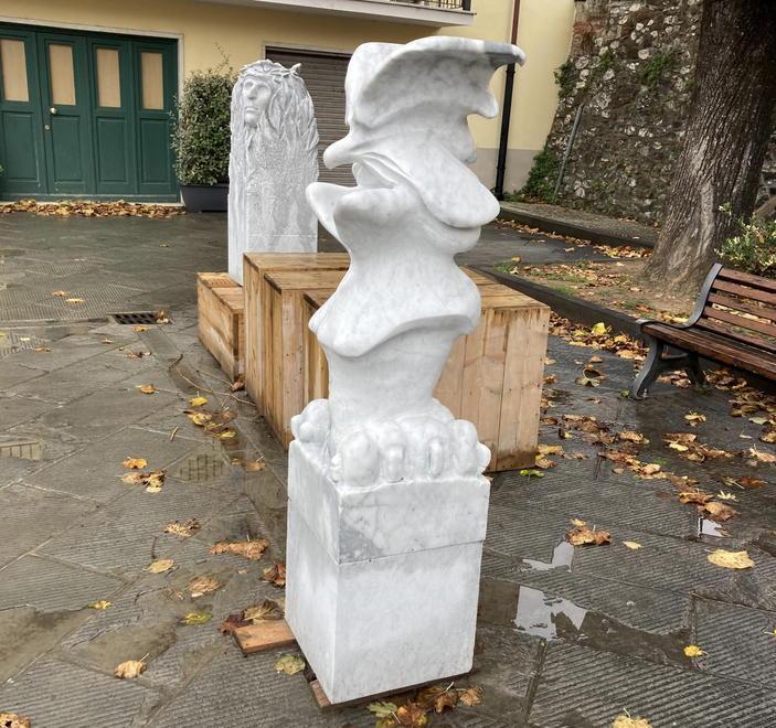 Adesso le opere del Simposio abbelliscono le strade di Avenza 