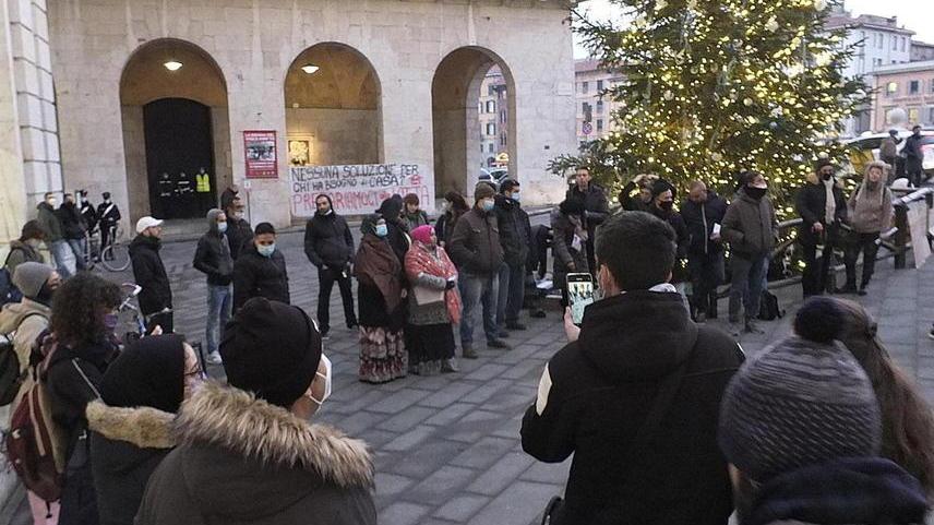 «Pronti anche a fare picchetti contro gli sfratti»